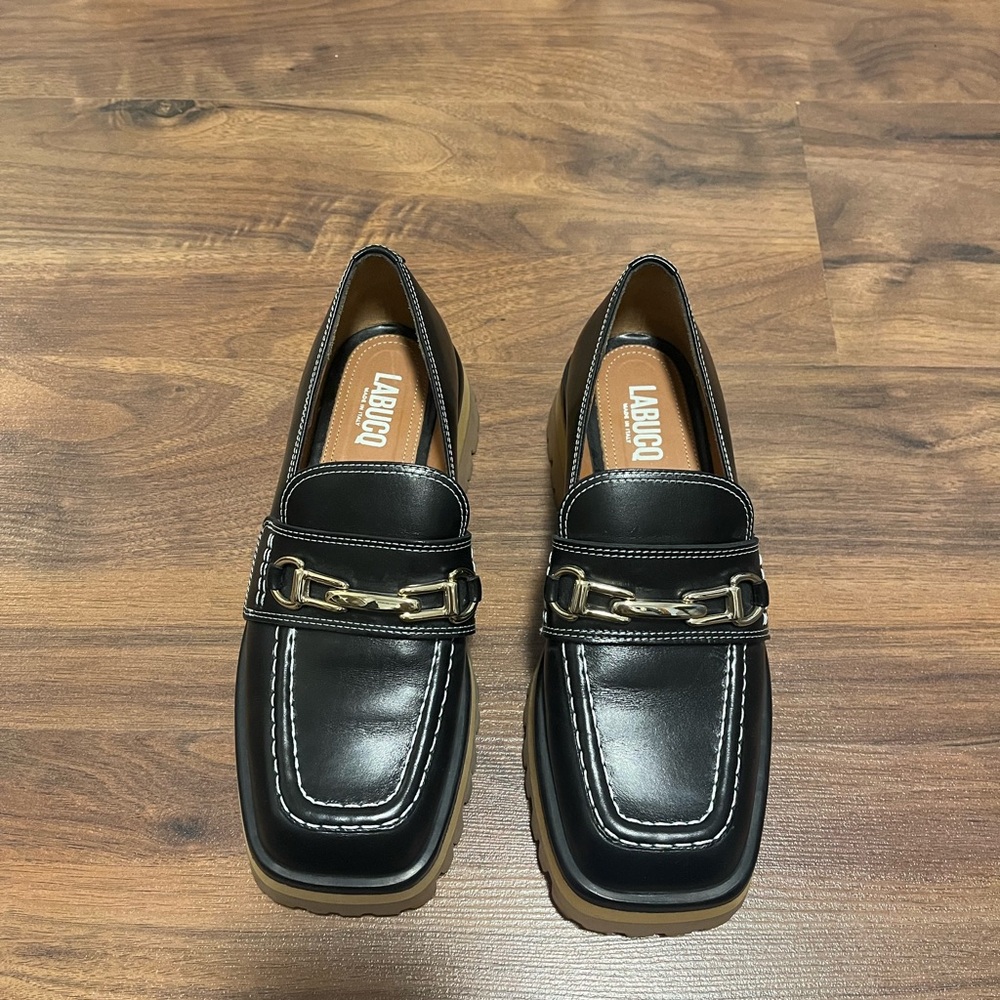 Labucq Black Leather Loafers